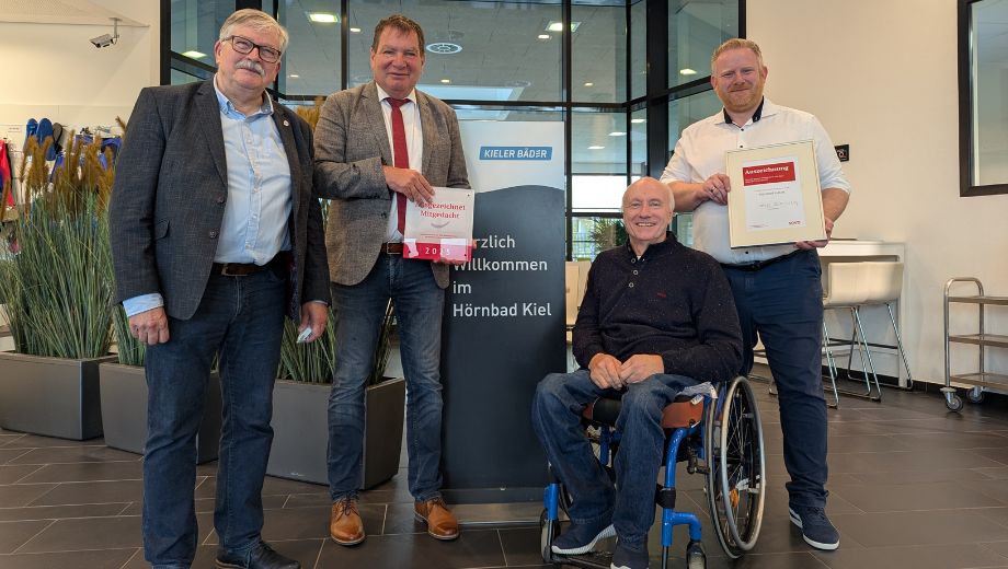 Das Kieler Hörnbad ist besonders gut auf Besucher mit Behinderung eingestellt - dafür gab es nun das SoVD-Gütesiegel